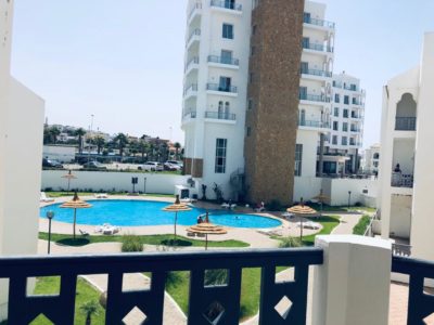 BEL APPARTEMENT FACE A LA MER