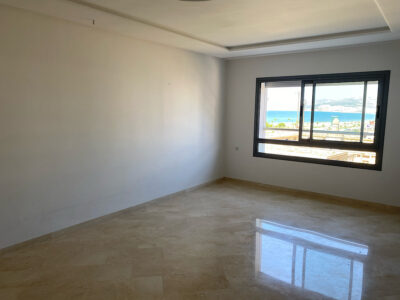 Magnifique appartement non meublé vue sur mer