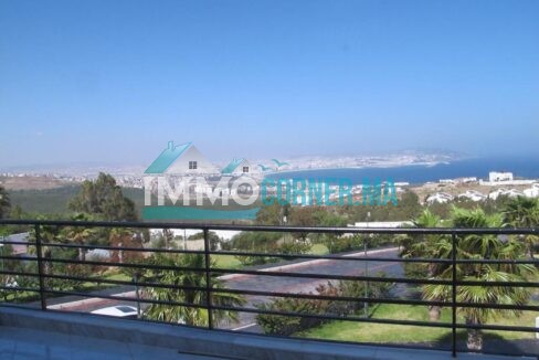 Belle villa avec piscine et vue imprenable sur la mer