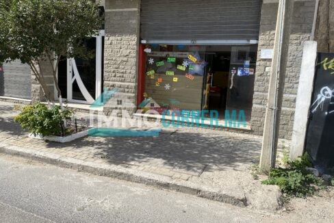 Beau local à vendre au centre ville